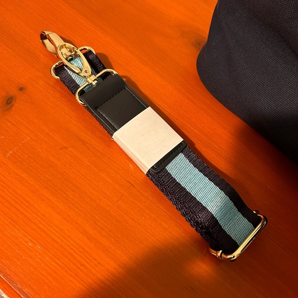 Johnnie Walker Whisky Blue Label Duffle Bag NEW. Condition is New. - Picture 6 of 10